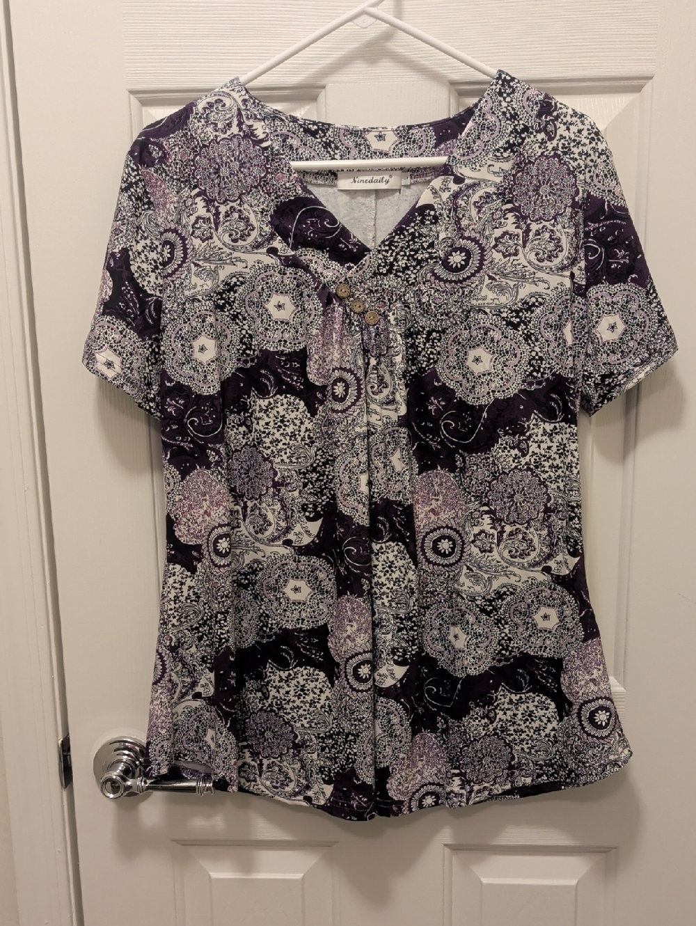Purple and White Printed Short Sleeve V-Neck Top
